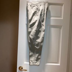 Women’s petite beige pants.
